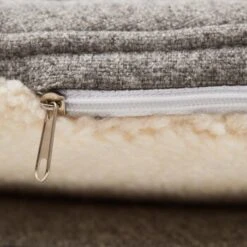 Canadian Cat Company Hunde- & Katzenbett Derby -ROYAL CANIN Verkaufsgeschäft 2d5e747dd5ab291c0a36c7ef0d28a4859c9606e4 1345715 de DE 54e0b4913fee1591bafc74c76fa30c7d8e443d96YP2ZKA