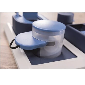 Trixie Spielzeug Dog Activity Poker Box 2 5 Trixie Spielzeug Dog Activity Poker Box 2 – Bild 3