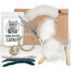 Kater Kasimir Deluxe Set Mit 9 Beliebten Katzenspielzeugen Aus Naturmaterial Und Handgemachtem CATMOM Armband -ROYAL CANIN Verkaufsgeschäft f23f155d96b6a440d4e916f9bff4cf050bf1229b 1408141 de DE 260304c0fbf01d5e4bfa17748fd31b01c58bb8c1uT6Mtw